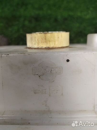 Бачок расширительный Nissan Primera