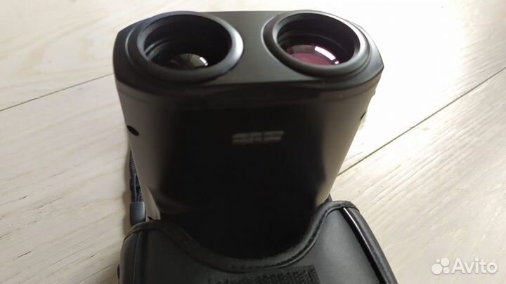 Лазерный дальномер Bushell Yardage Pro Compact 800