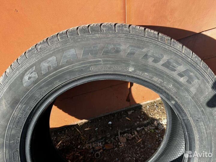 Dunlop Grandtrek ST30 225/65 R17 102