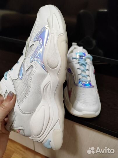 Кроссовки новые, сетка
