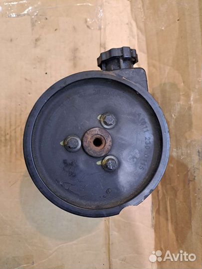 Насос гидроусилителя руля Mercedes-Benz