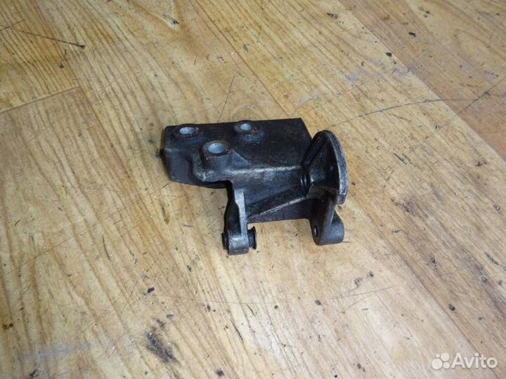 Кронштейн генератора Daewoo Espero 1991-1999