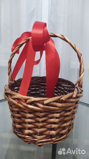 Корзинка плетеная