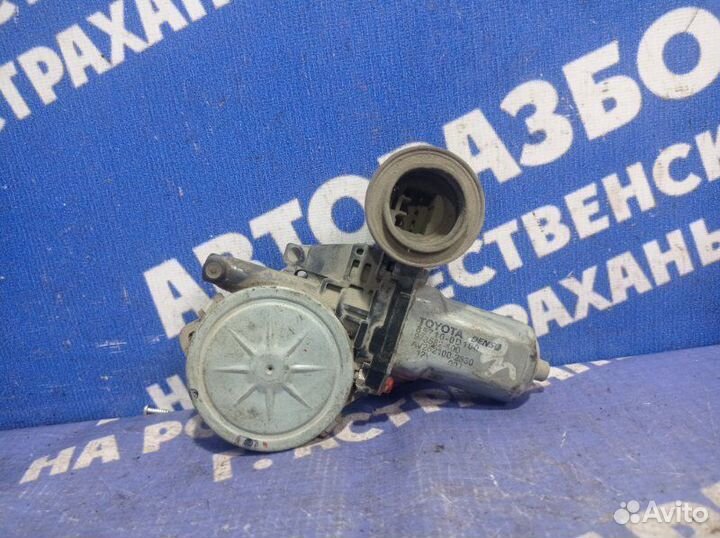 Моторчик стеклоподъемника Toyota Blade хэтчбек