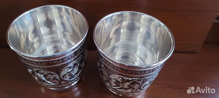 Серебряный стакан
