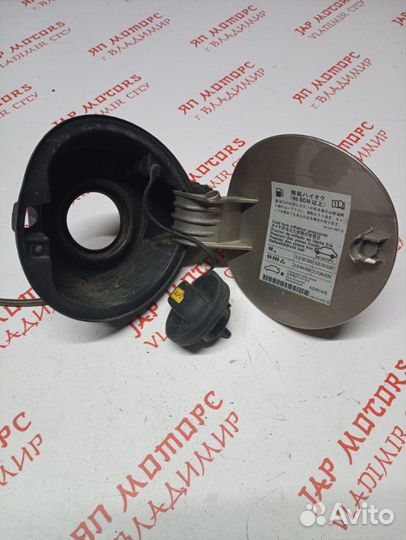 Лючок топливного бака Volkswagen Tiguan CCZ 2012