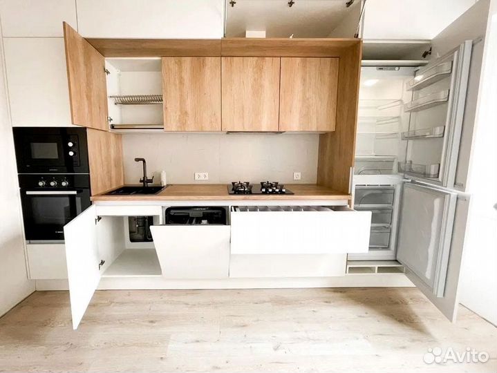 Прямая в потолок кухня на заказ