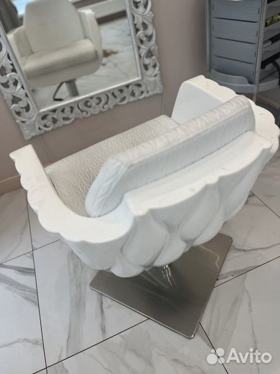 Парихмахерское кресло