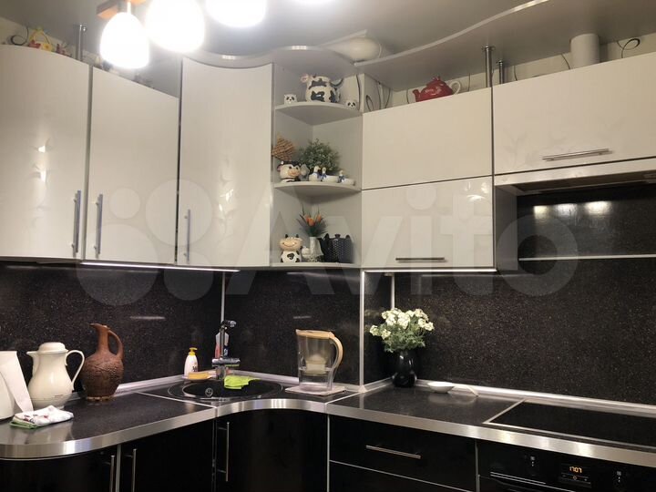 2-к. квартира, 54 м², 8/10 эт.