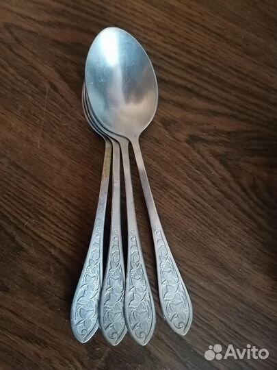 Поварёжка и столовые принадлежности