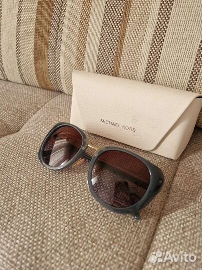 Новые очки Michael Kors