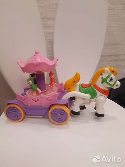 Детская музыкальная игрушка со светом и музыкой