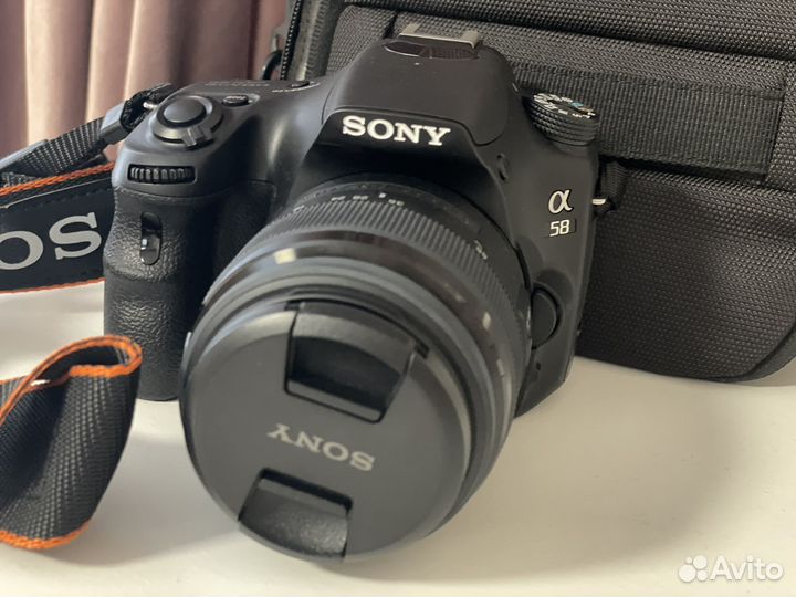 Зеркальный фотоаппарат sony