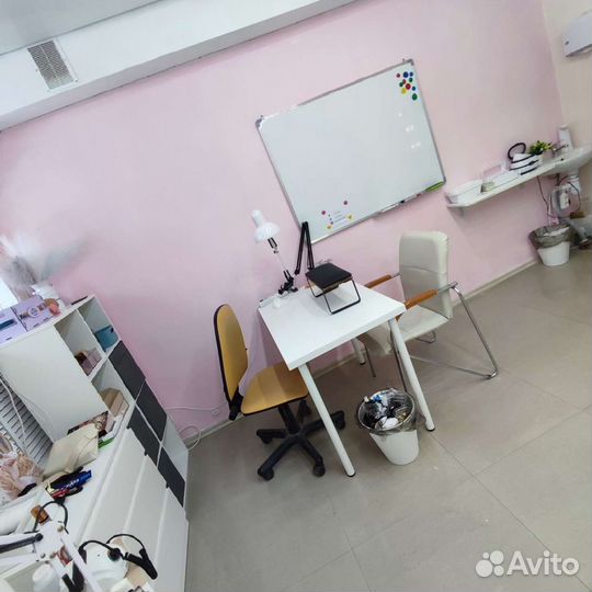Аренда места для мастера маникюра