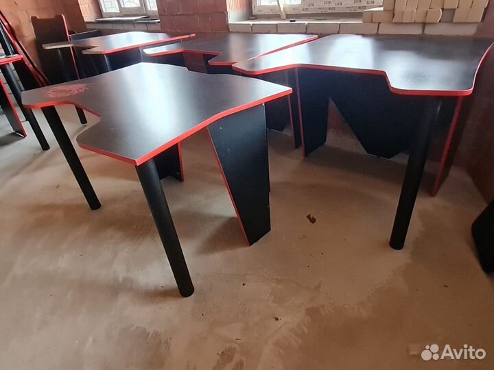 Геймерский игровой компьютерный стол