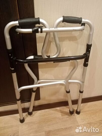 Ходунки для взрослых шагающие