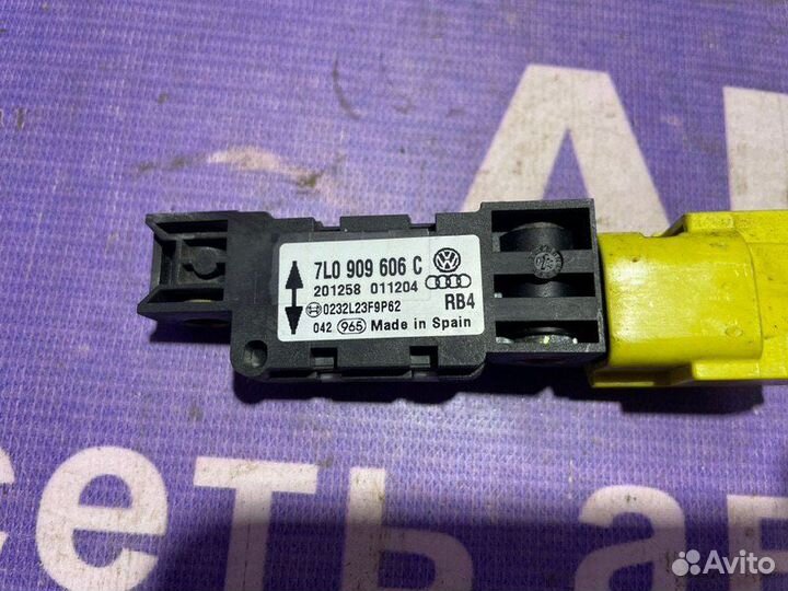 Датчик удара Volkswagen Touareg 7L 2 2005