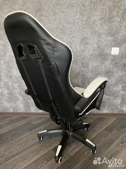 Компьютерное кресло Boss с функцией массажа