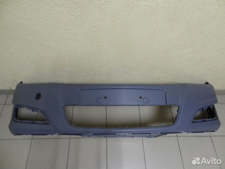 Новый передний бампер Opel Astra-H