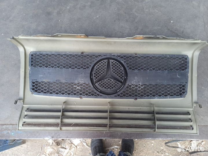 Передняя новая решётка g-класс