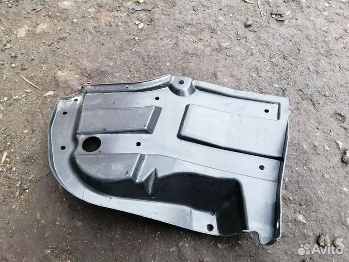 Защита под бампер правая задняя Infiniti FX35