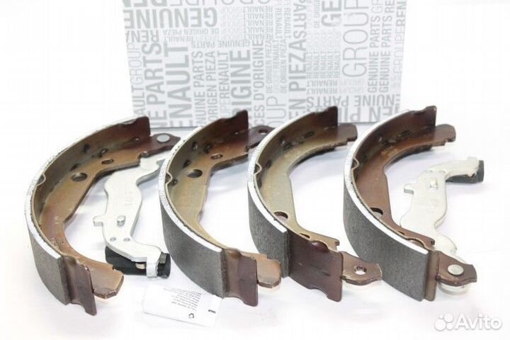 Колодки тормозные задние renault duster 440605238R