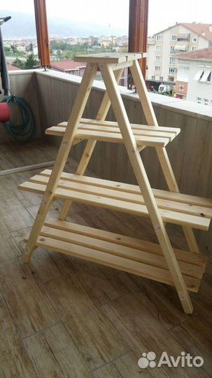 Стеллаж деревянный. Подставка для цветов