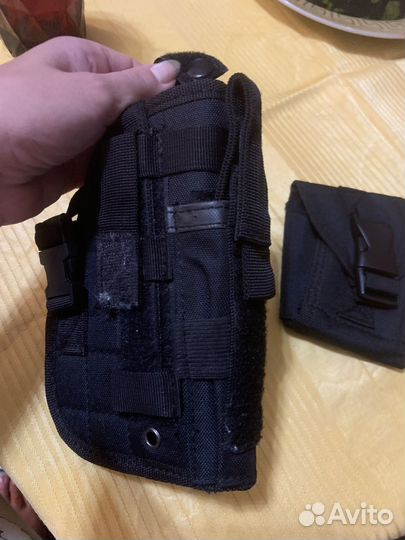 Кобура для пистолета и еще 2 сумки на ремень