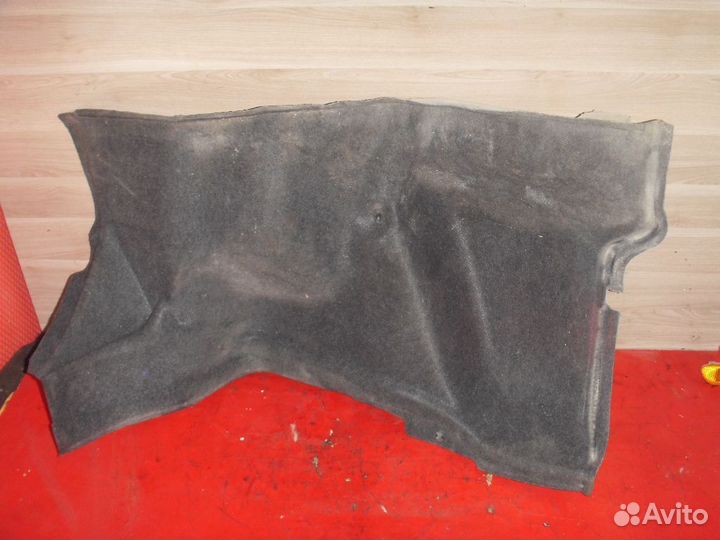 Обшивка багажника 6472205030 Toyota Avensis 1