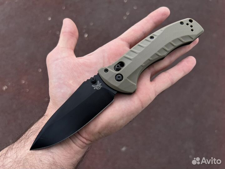 Нож benchmade