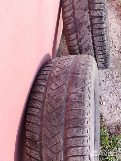 Pirelli Winter Sottozero 3 235/60 R16