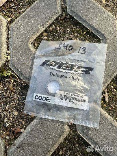 Цепь и звезды для мотоцикла