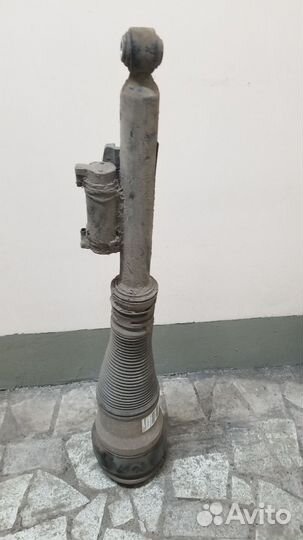 Пневмостойка задняя правая w222