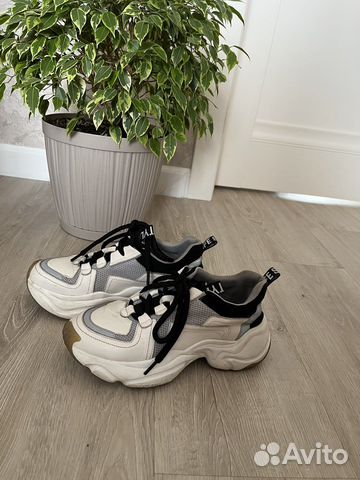 Кроссовки женские 37 размер бу