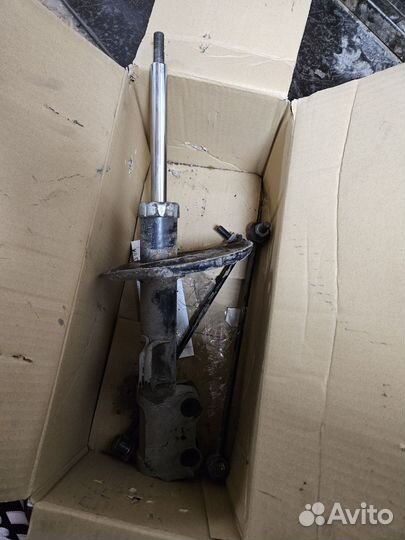 Стойки и стойки стабилизаторов на tayota rav 4