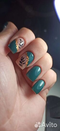 Мастер по маникюру