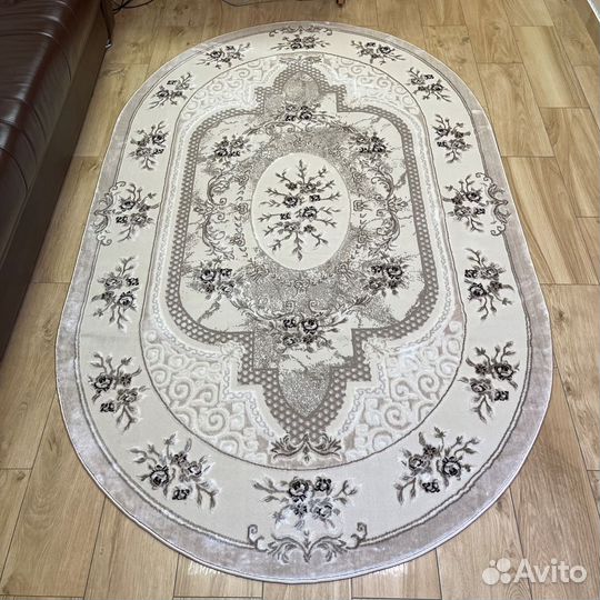 Ковер овальный новый