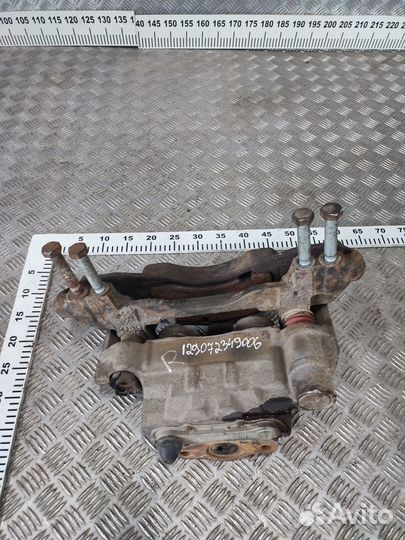 Суппорт правый knorr 016055005