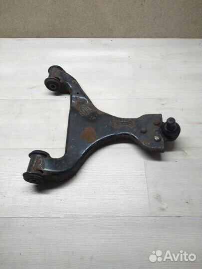 Рычаг подвески передний правый Mercedes Vito W639