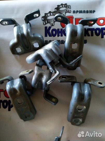 Петля капота Chevrolet Cruze седан F16D3 2012