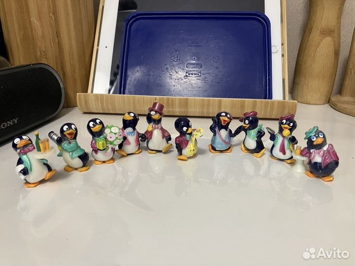Коллекция из киндер сюрприза пингвины на дискотеке