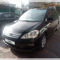 Toyota Avensis Verso 2.0 MT, 2005, 302 000 км, с пробегом, цена 1 150 000 руб.