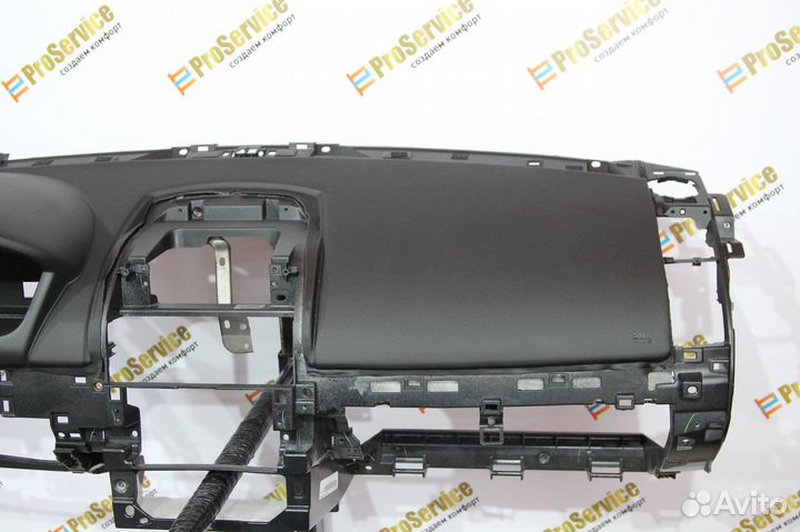 Торпедо Mitsubishi Galant панель приборов