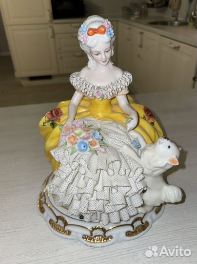 Статуэтка фарфор albertini
