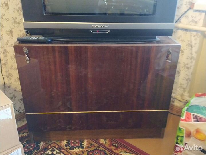 Тумба под постельное бельё