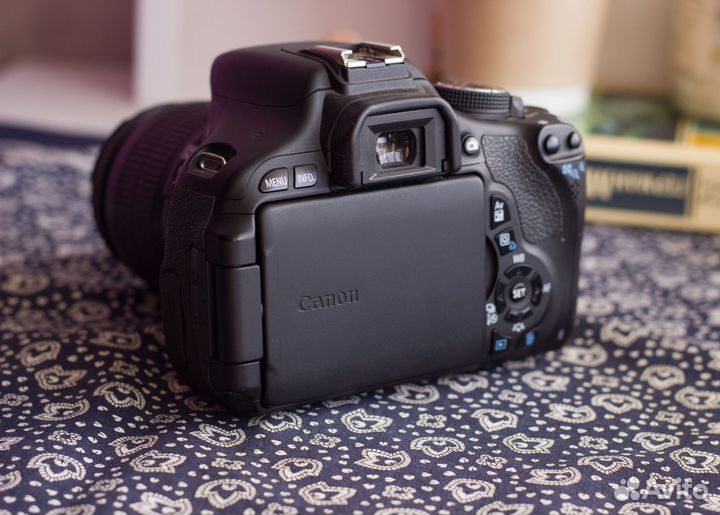 Canon eos 600d kit (5700 кадров)