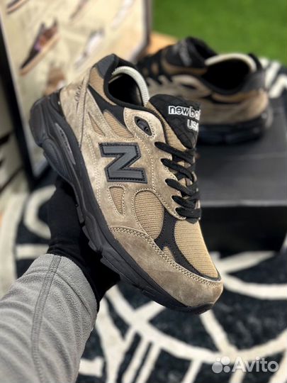 Кроссовки New Balance 990 v3