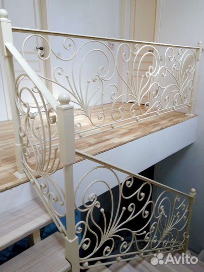 Кованые перила для лестниц