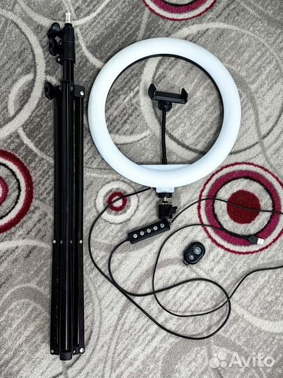 Лампа кольцевая LED и штатив