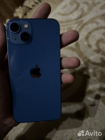 Телефон iPhone13
